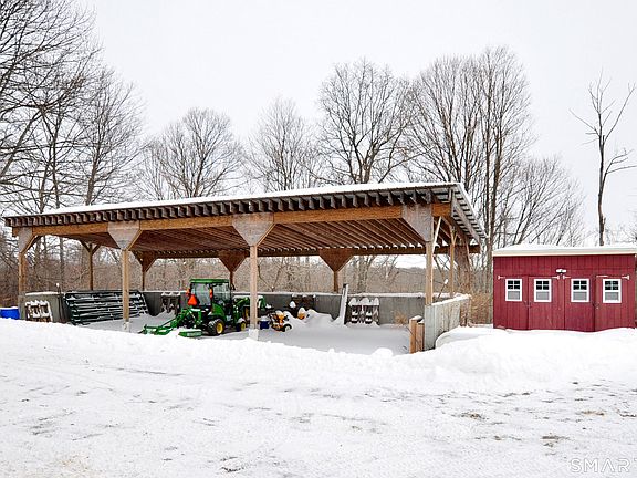 4th image of 184 Todd Hill Road