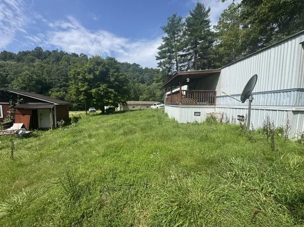1061 Vandale Frk, Spencer, WV 25276