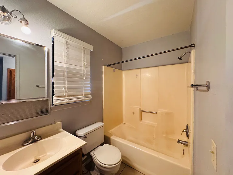 15975 Serrano Rd #2 — Photo 6