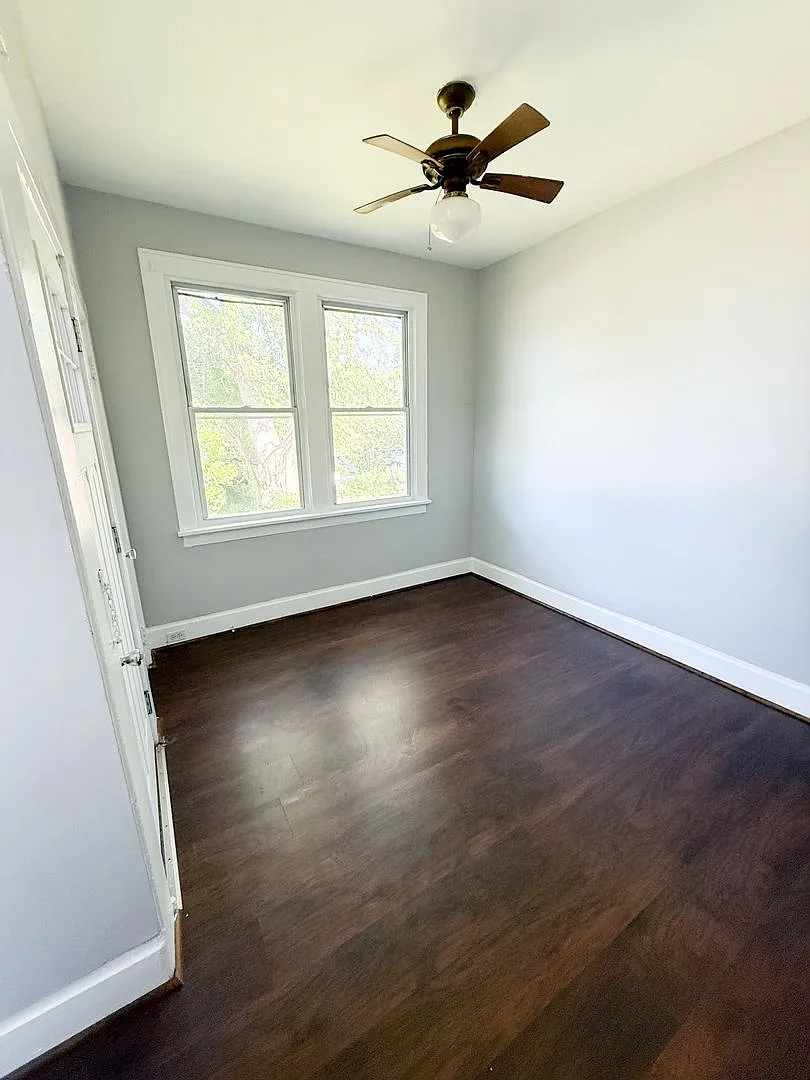 Updated 3 Bed South City Gem Near Parks, Dining, & Shopping! — Photo 2