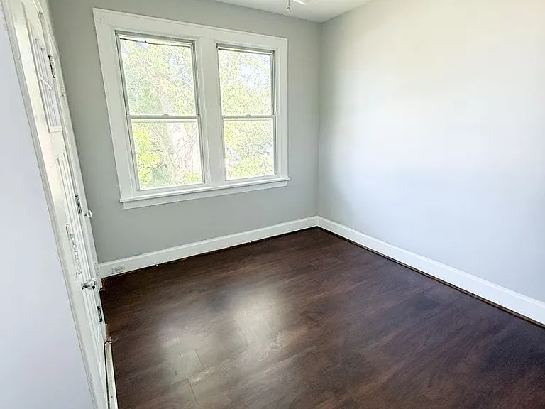 4455 S 38th St — Photo 2