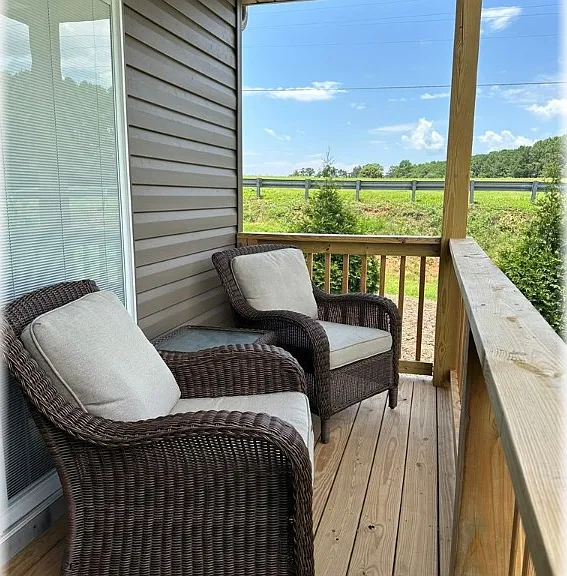 304 Cottage Hill Ct — Photo 16