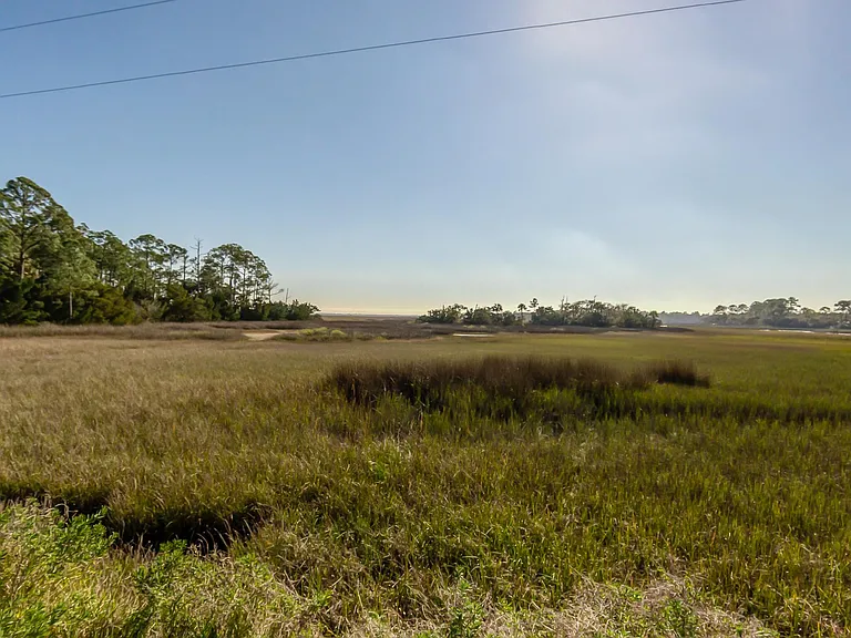132 Marsh Island Cir — Photo 4