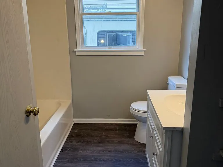 1463 John Ct SE — Photo 8