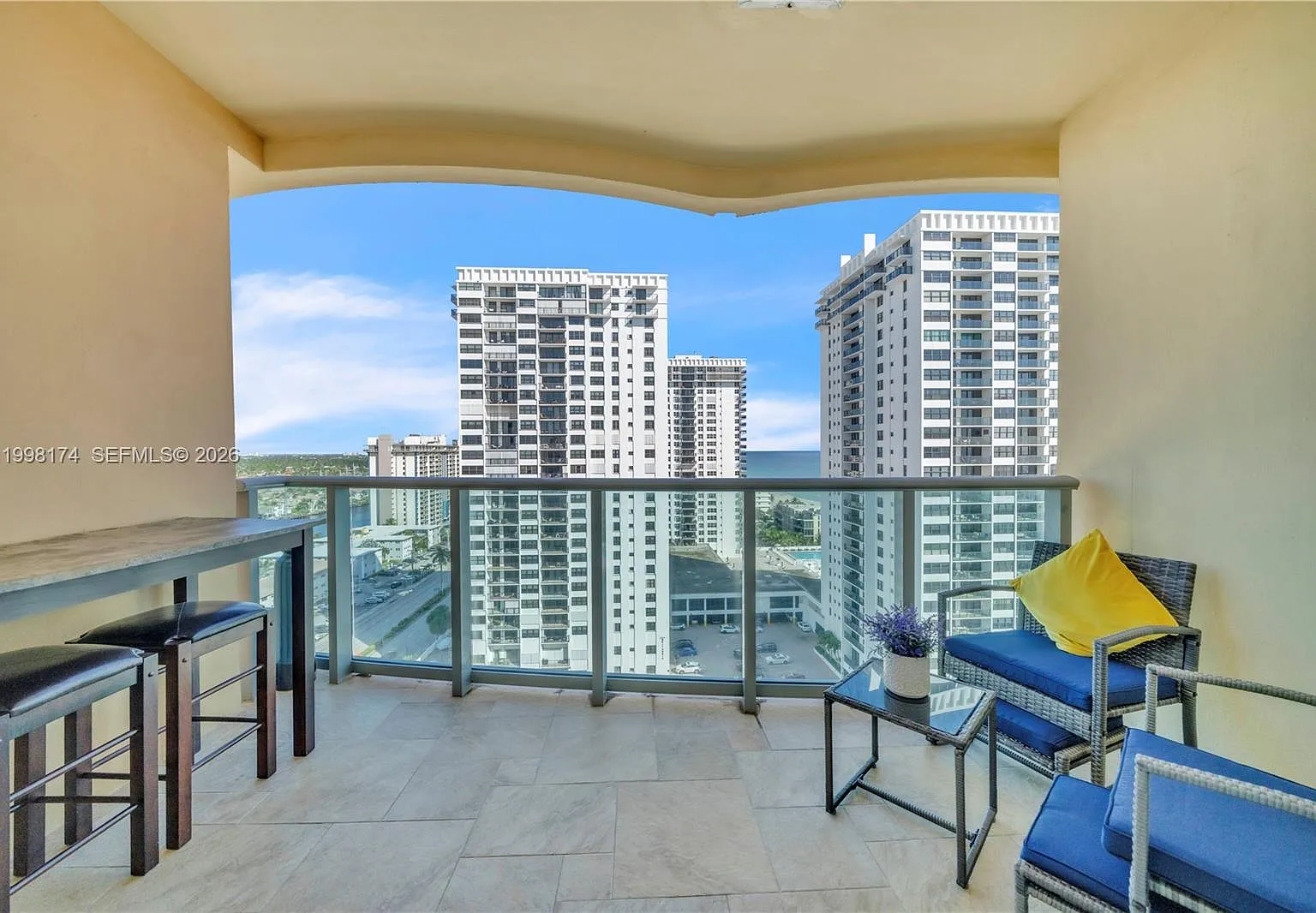 Wave Condo — Photo 4