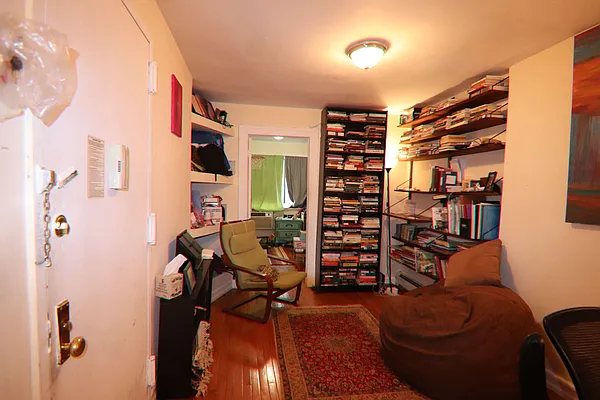 Rented by PMG Real Estate  | media 10