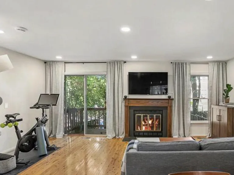 3807 Usher Ct — Photo 5