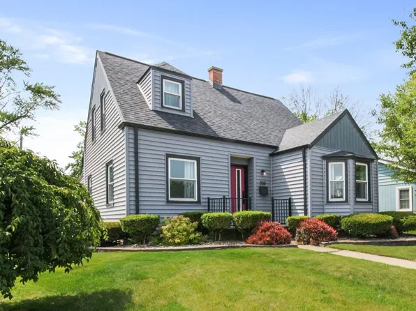 208 S Wisconsin St, Hobart, IN 46342
