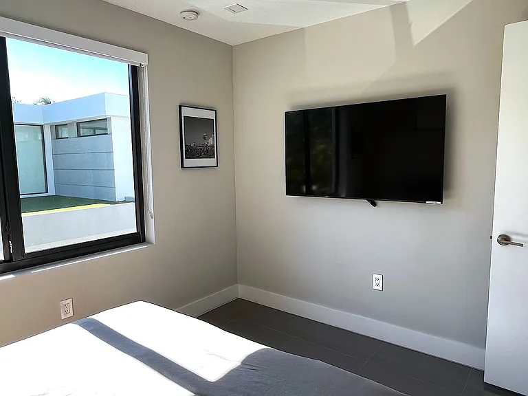 905 SW 9th Ave — Photo 19