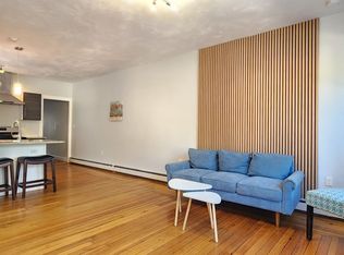 183 Camp St #2M, Providence, RI 02906