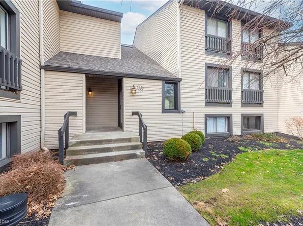 6320 Greenwood Pkwy APT 203, Northfield, OH 44067