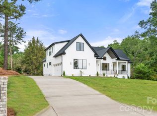 1213 Rosa Dr, Monroe, NC 28112