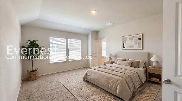 3 bed, 2.5 bath, 1700 sqft, $1,795 — Photo 3