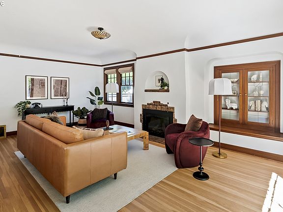 5th image of 6627 SE 34th Ave