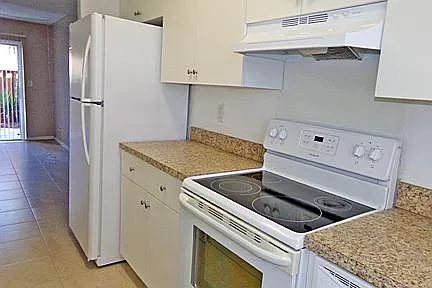 2200 S Palmetto Ave #A2 — Photo 8