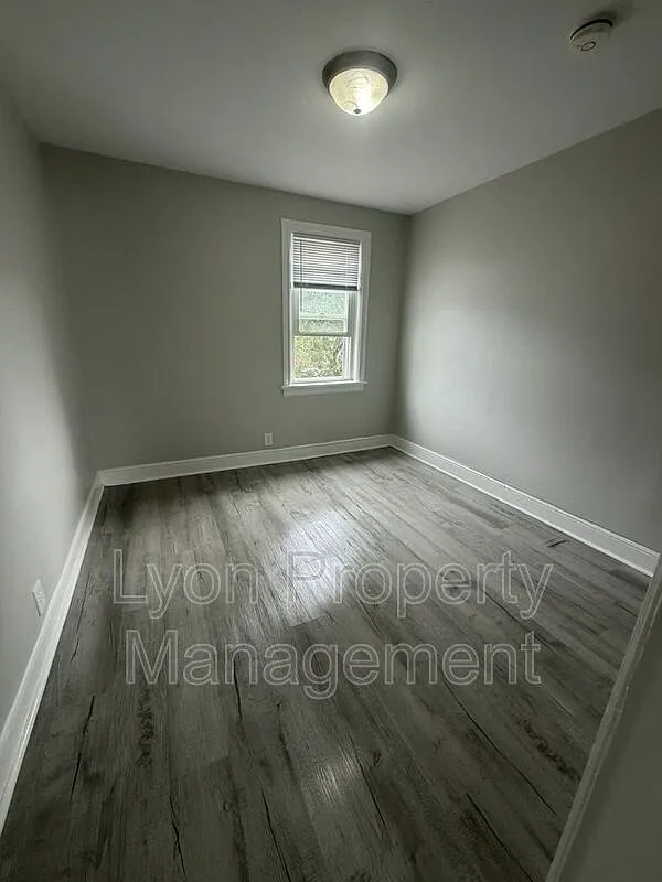 Studio, $1,395 — Photo 2