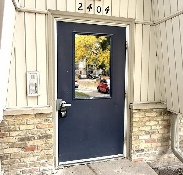 2404 Independence Ln #104R — Photo 2