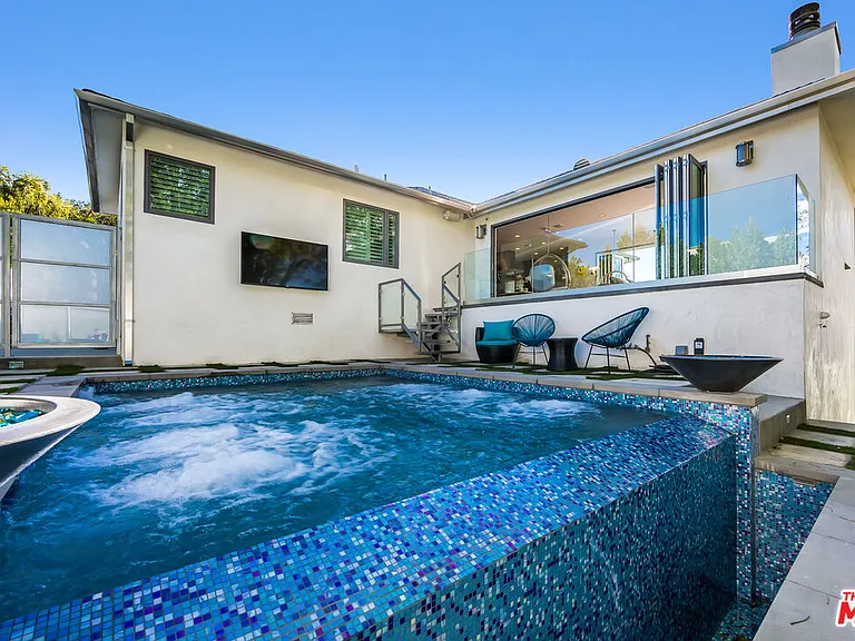 3490 Wonder View Pl — Photo 8