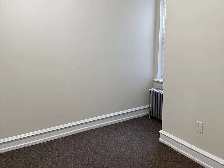 6133 Elmwood Ave — Photo 16