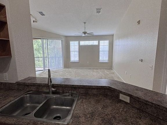 5th image of 6149 Metrowest Blvd Unit 302