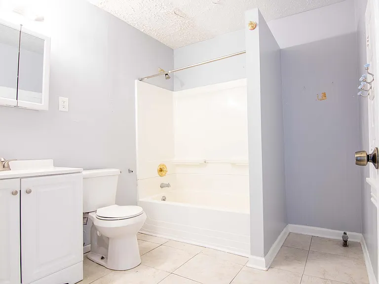 10621 Ashbury Ave — Photo 7