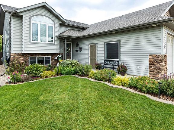 3rd image of 12 S Aspen Heights Way