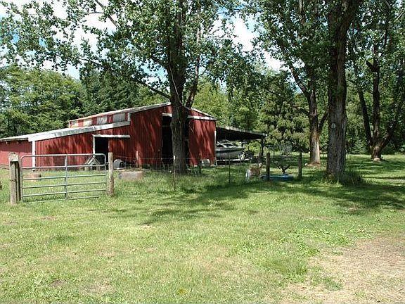 Large Barn with Fenced Pasture