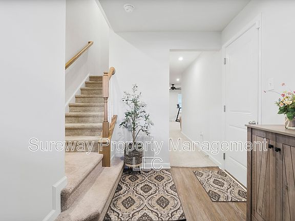 3rd image of 112 Freedom Way