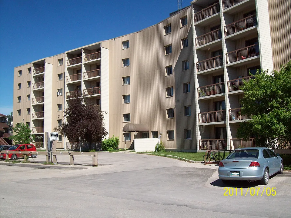 3233 Silver Ave #605