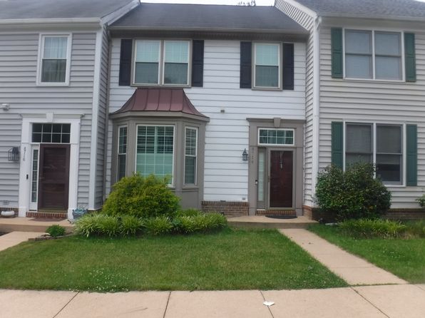 8714 Wadebrook Ter, Springfield, VA