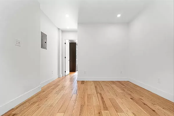 Rented by REAL New York | media 4