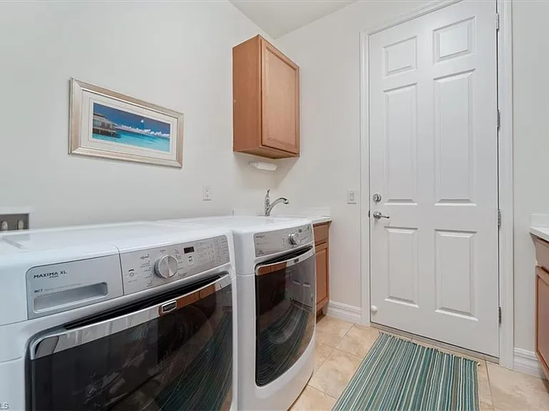 6140 Victory Dr — Photo 27