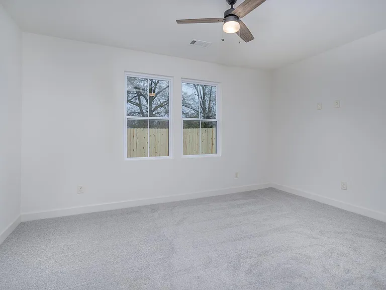 801 Stonebrook Ln — Photo 17