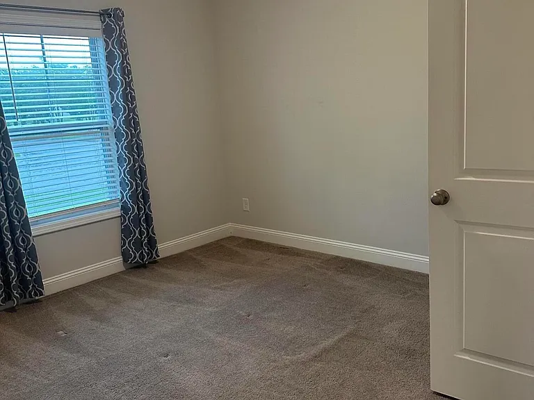 2102 Eureka Way — Photo 11