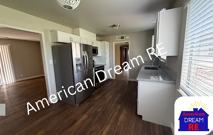 4 bed, 1930 sqft, $2,550 — Photo 2
