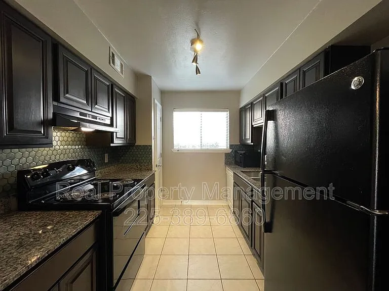 920 W Tony St #12D — Photo 5