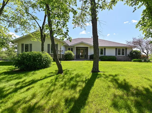 2543 South ROAD, Burlington, WI 53105