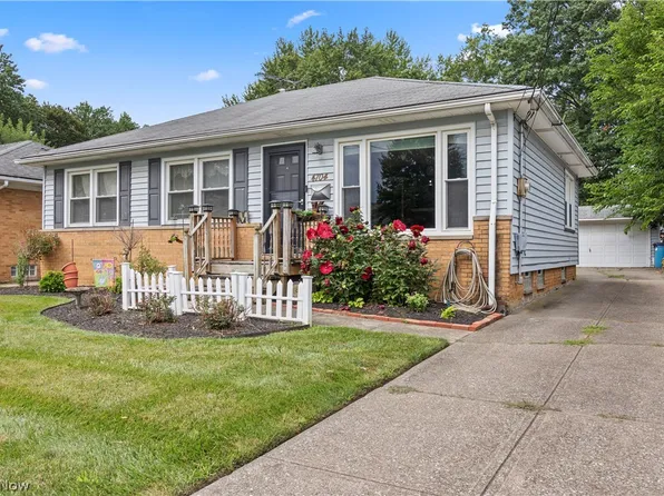4704 W 156th St, Cleveland, OH 44135