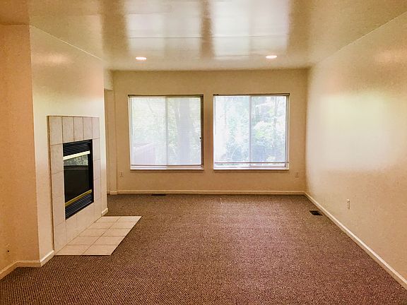 2nd image of 146 Legacy Park Cir