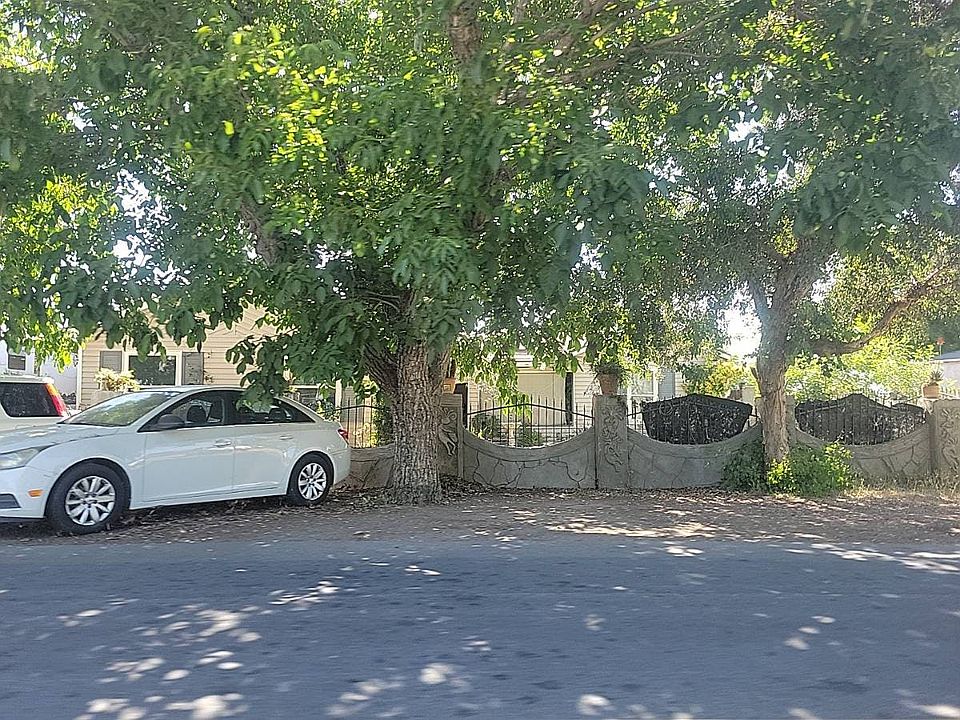 1st image of 12798 6th St