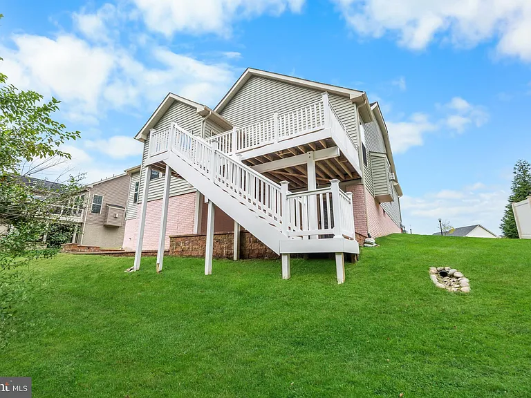 7570 Arundel Woods Dr — Photo 9