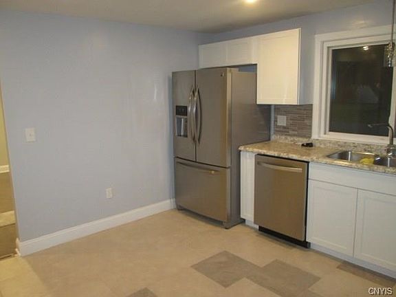 4th image of 1 Appleridge St