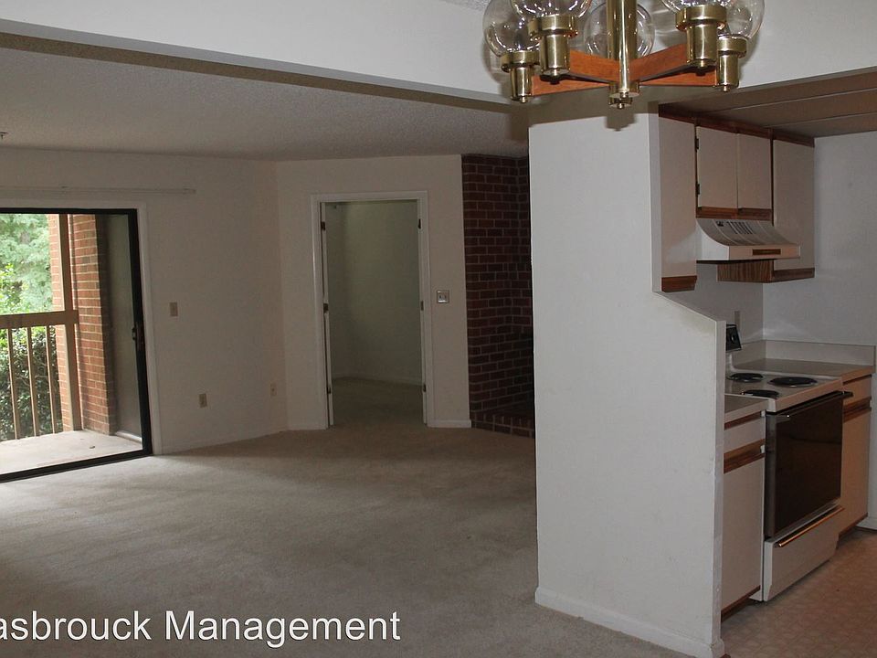 2nd image of 141 Green Turtle Ln APT 12