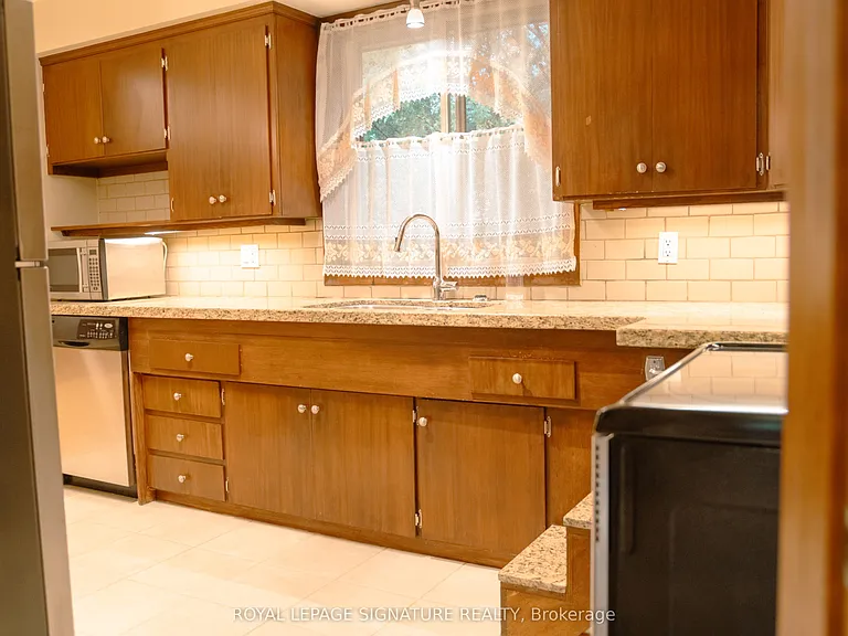 2 Brantwood Dr — Photo 33