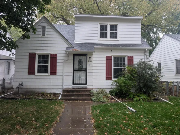 2628 Abbott Ave N, Robbinsdale, MN 55422