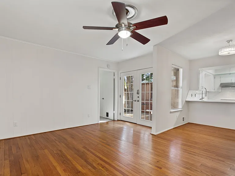 7475 Brentcove Cir — Photo 19