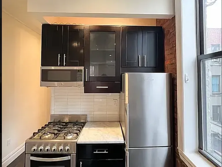 128 2nd Ave #1219 — Photo 7