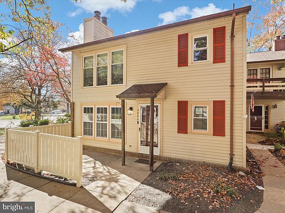 3rd image of 2854 Chablis Cir