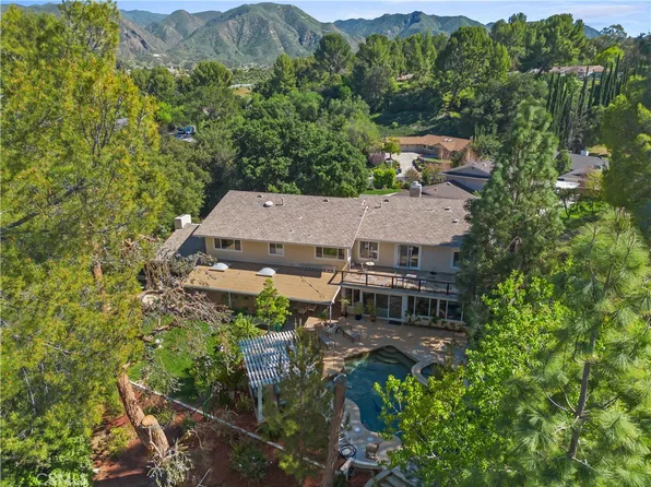 27323 Eaglehelm Dr, Santa Clarita, CA 91387