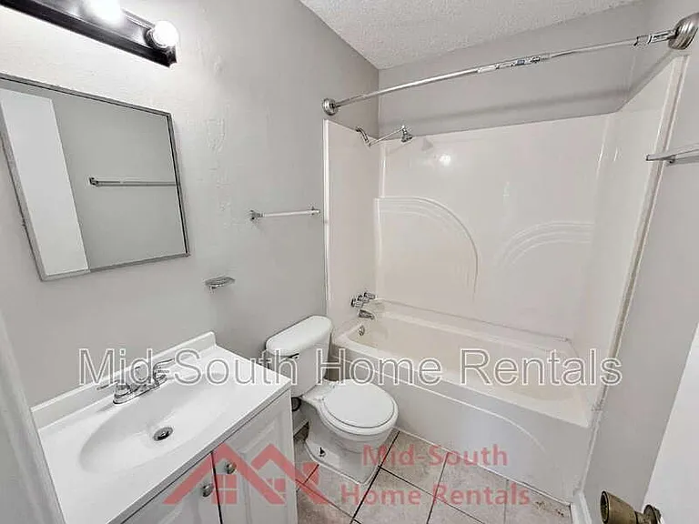 4505 Villagreen Dr — Photo 17